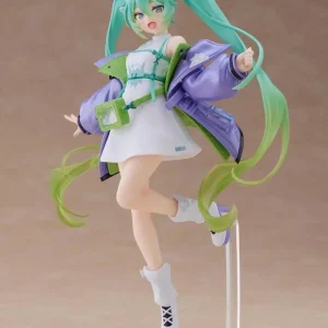 Taito Hatsune Miku Fashion Figure Sporty Style Collectible Toy Model